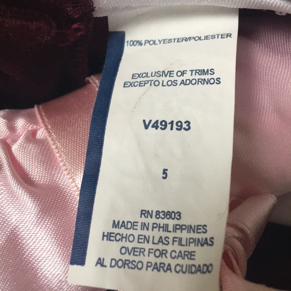 Beautiful Burgundy Velvet Holiday Dress Size 5 - Picture 5 of 7